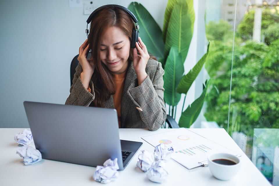 musica mejora rendimiento trabajo